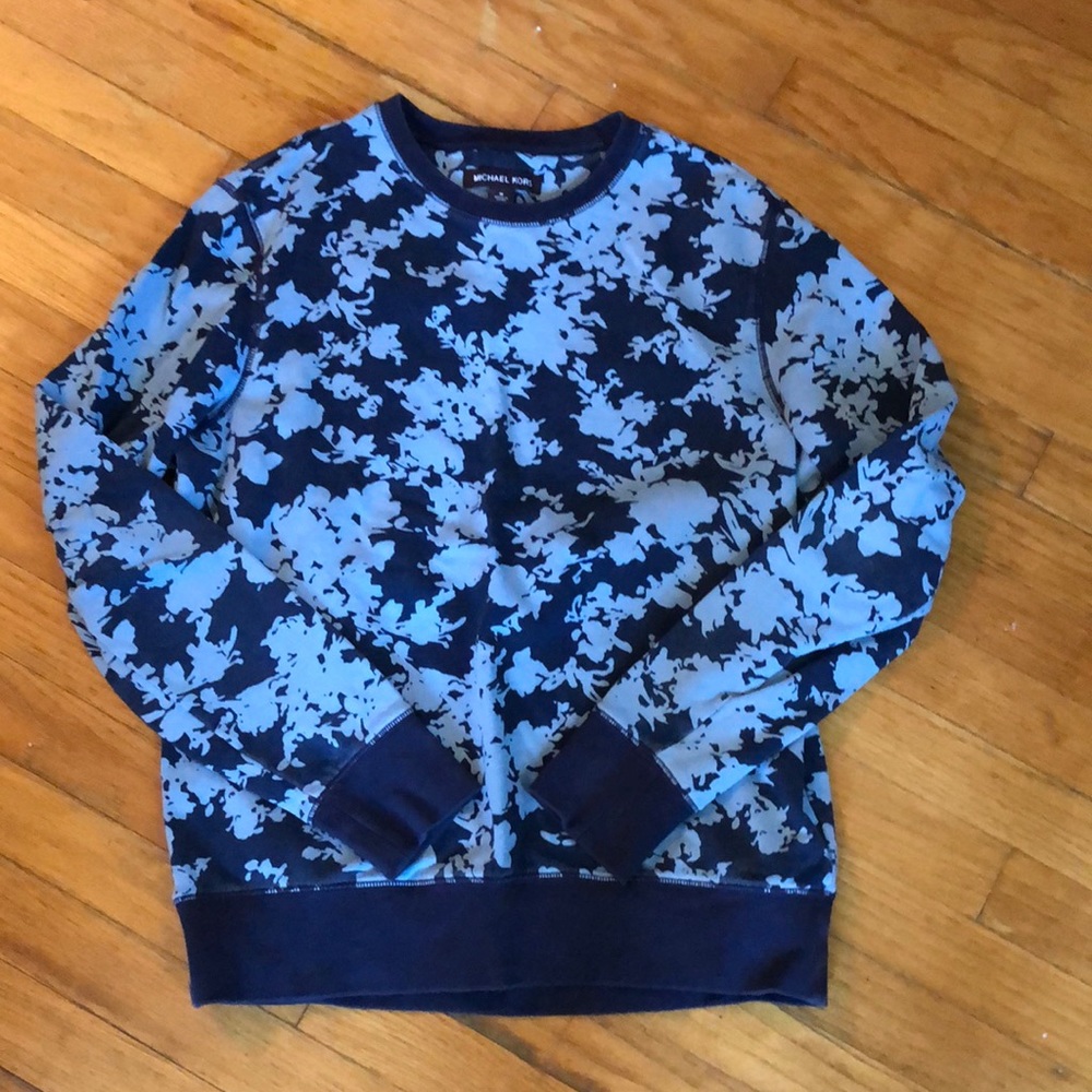 Super cute pull over